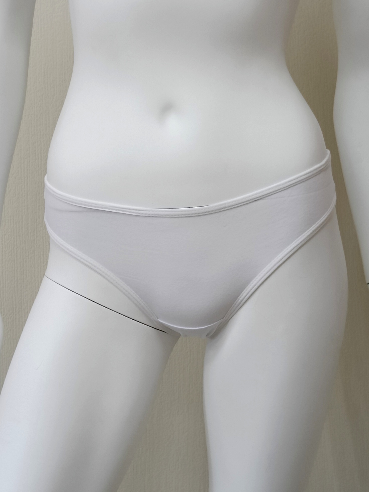 Трусы женские F&H, 46, белый